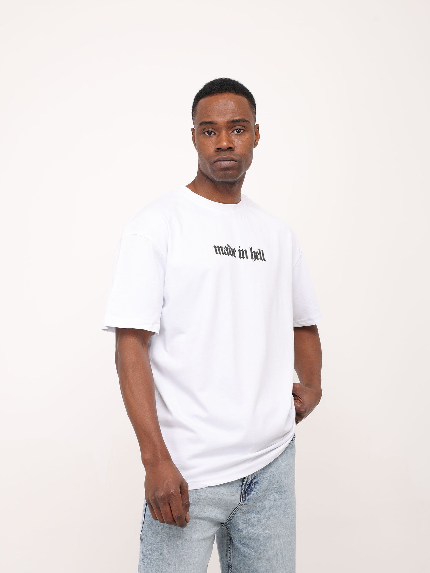 Herren T-Shirt mit Druck "Made in Hell", Oversized Fit, Modell C3008, Weiß oder Schwarz