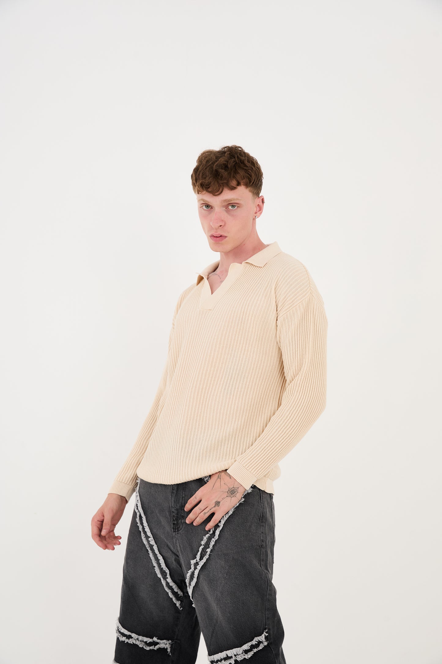 Sweatshirt mit Polokragen, Relaxed Fit, Modell 24TK015, Elfenbein, Mint, Schwarz oder Beige