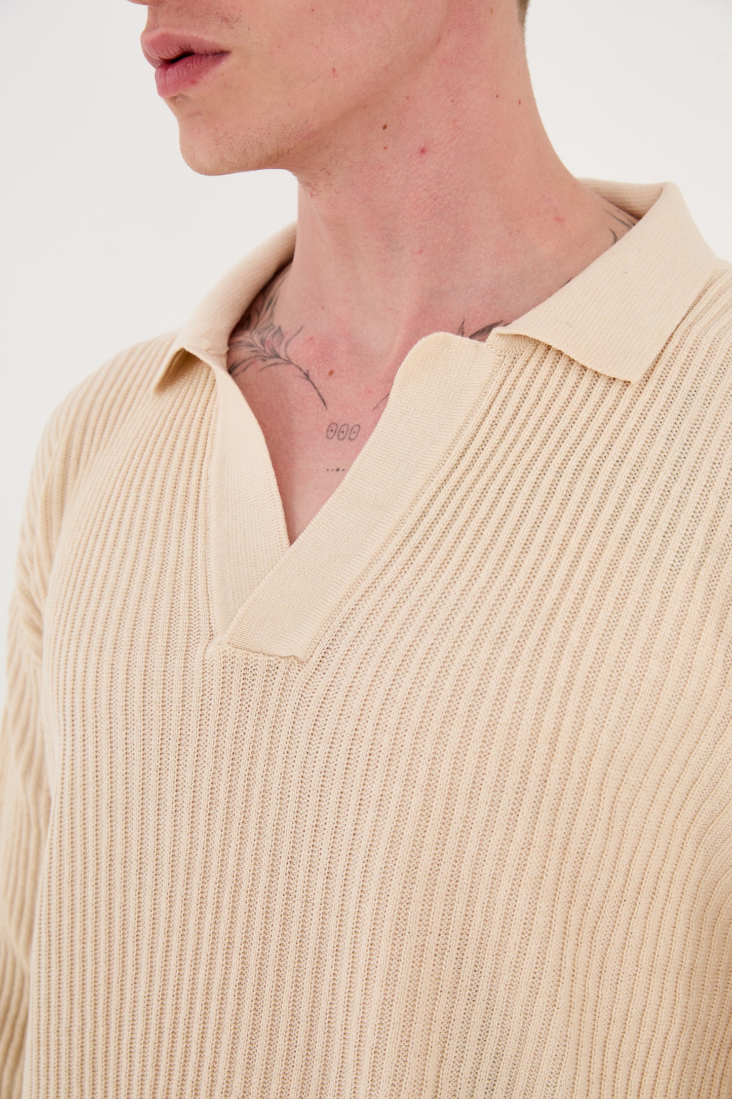 Polo collar sweatshirt, relaxed fit, model 24TK015, ivory, mint, black or beige 