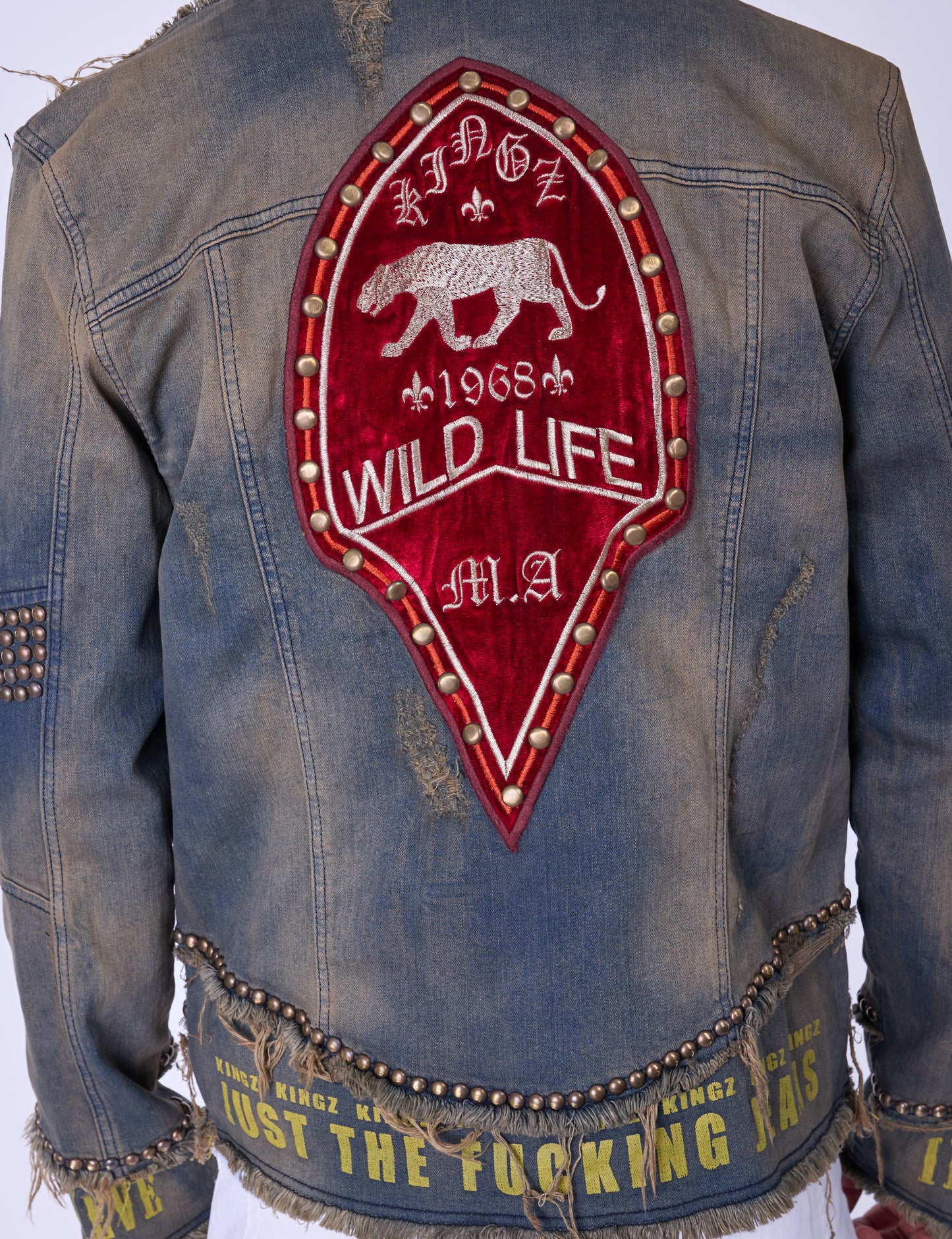 KINGZ Herren Biker Nietenjeans Jacke, Retro Look , Slim Fit, Modell 1740